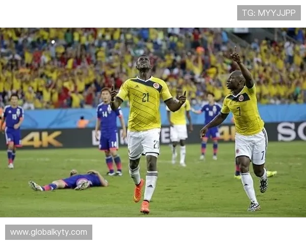 开云体育下半场比赛中常见的战术变化及应对方案全面解析